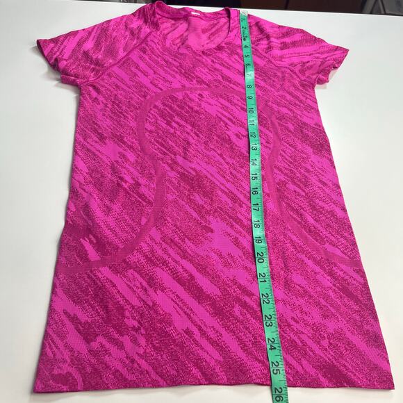 Lululemon Swiftly Tech Short Sleeve Shirt 2.0 Sz 6
Mesh Camo PowPink/Ripened Ras - Picture 11 of 15